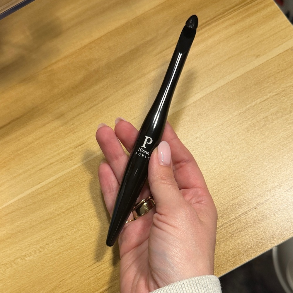 Furls Crochet Hook - Metal size 10MM